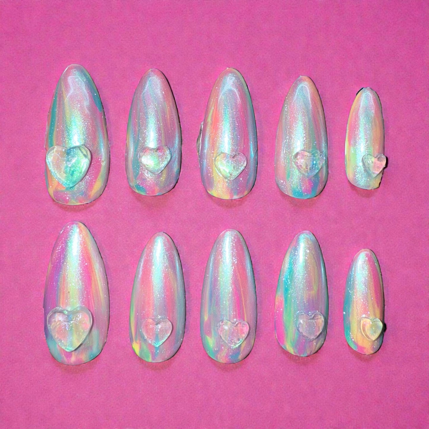Aurora and hearts (med almond)